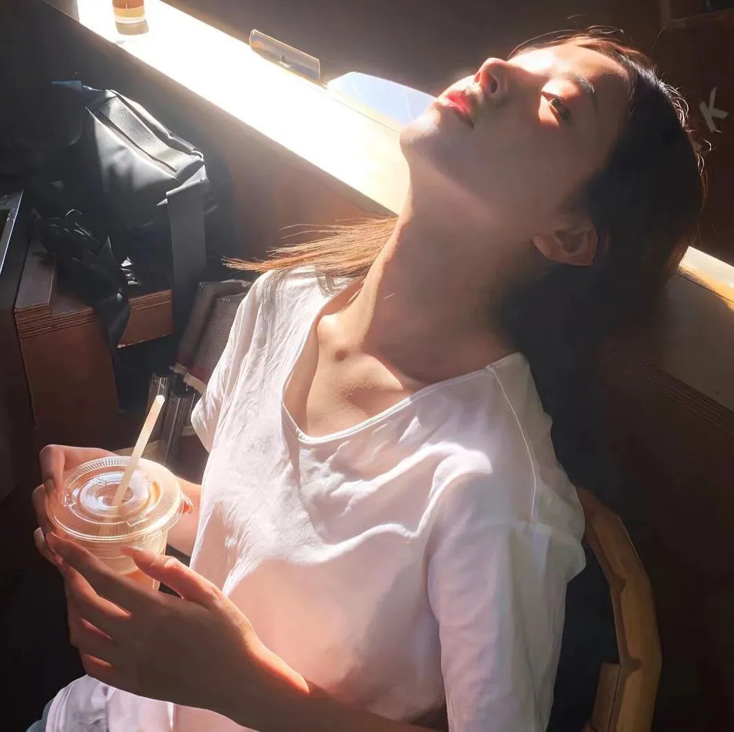 我在窗口遇见他